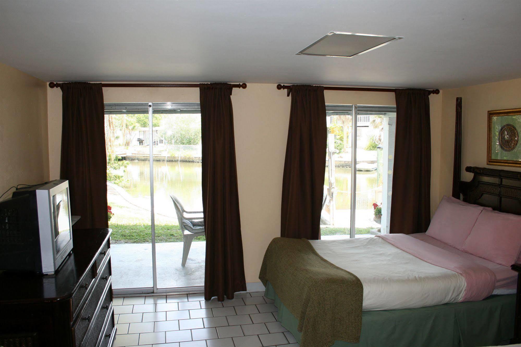 Hidden Harbor Suites Fort Myers Beach Exterior foto