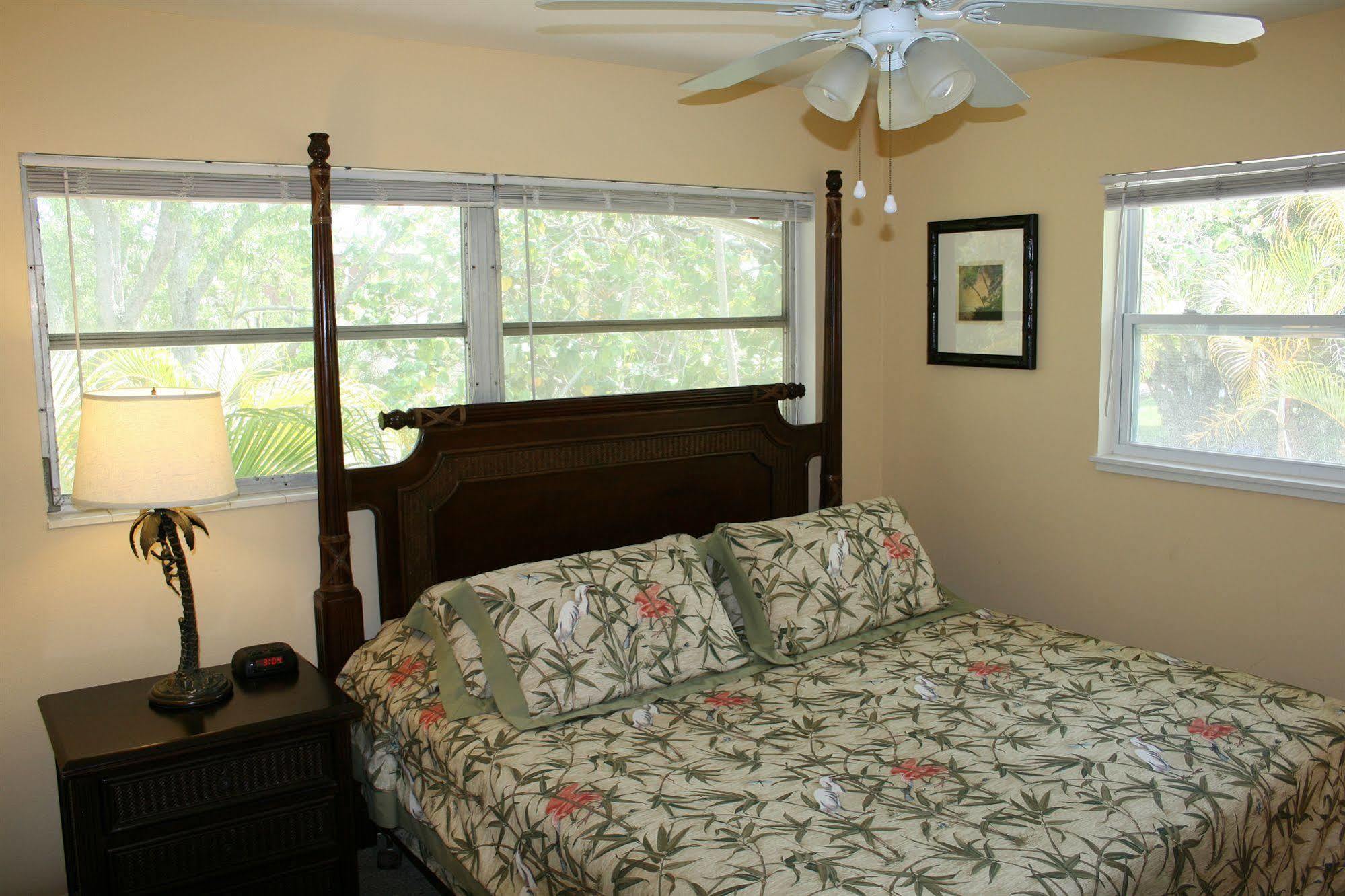 Hidden Harbor Suites Fort Myers Beach Exterior foto